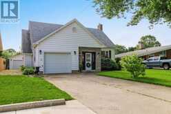 26 GRAND AVENUE | Wallaceburg Ontario | Slide Image One