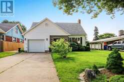 26 GRAND AVENUE | Wallaceburg Ontario | Slide Image Two