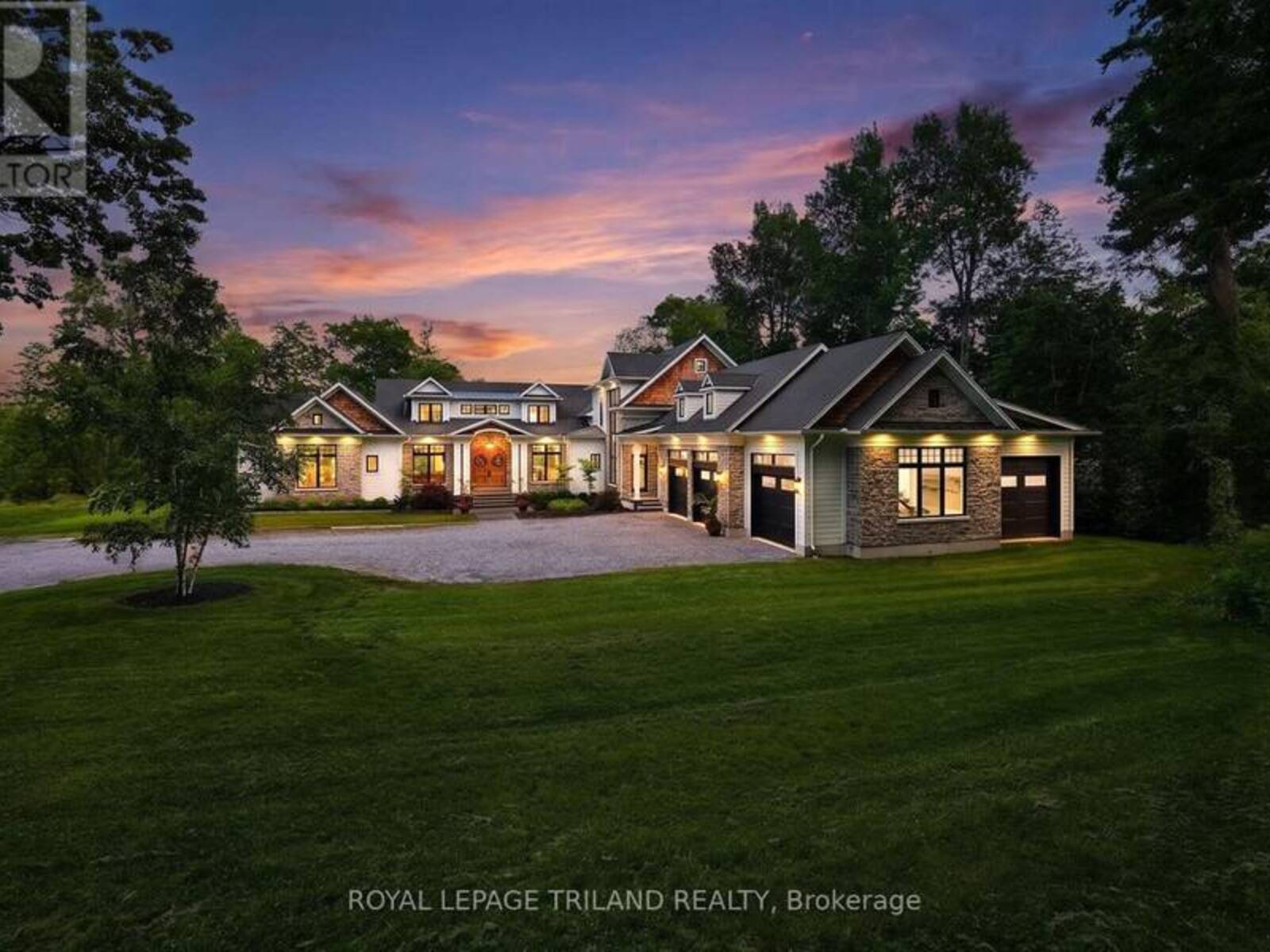 260 ONTARIO STREET, Grand Bend, Ontario N0M 1T0