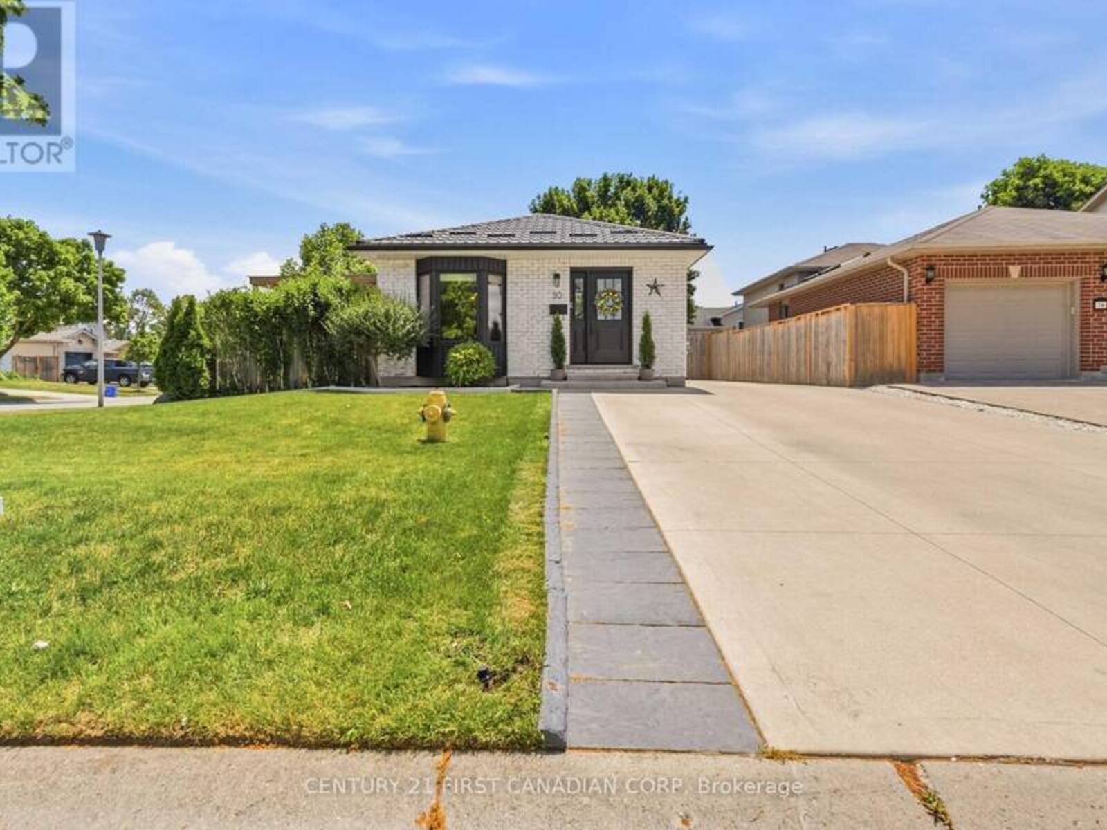 30 TRAPPER STREET, London, Ontario N5W 6B4
