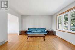 136 MENDIP CRESCENT | London Ontario | Slide Image Eight