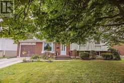 15 CONFEDERATION DRIVE | St. Thomas Ontario | Slide Image Three