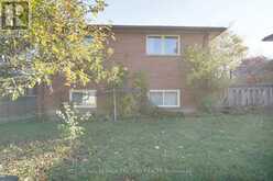 42 APPLEGREEN GROVE | London Ontario | Slide Image Thirty