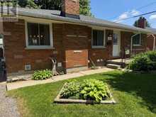198 ARLINGTON CRESCENT | London Ontario | Slide Image Three