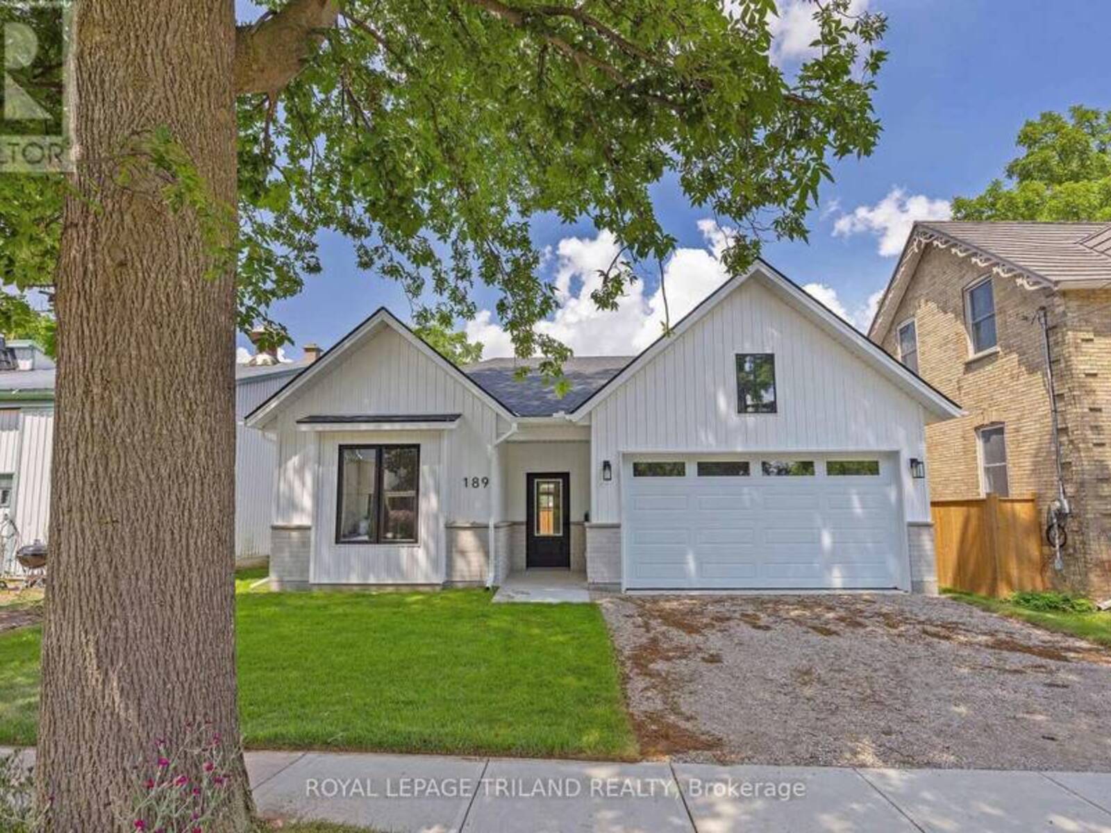 189 CATHERINE STREET, Parkhill, Ontario N0M 2K0