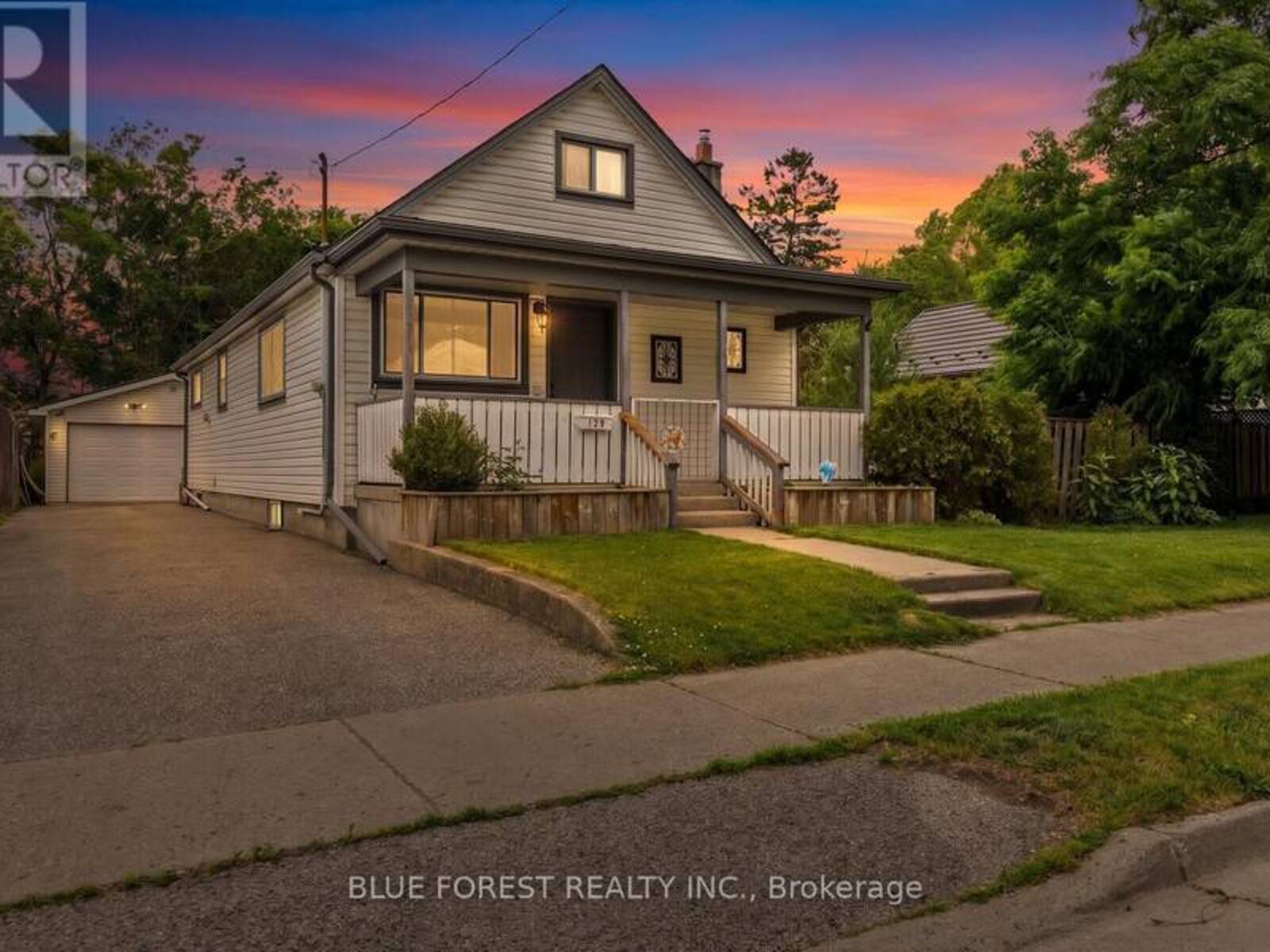 129 GILES STREET, London, Ontario N5Z 2V8