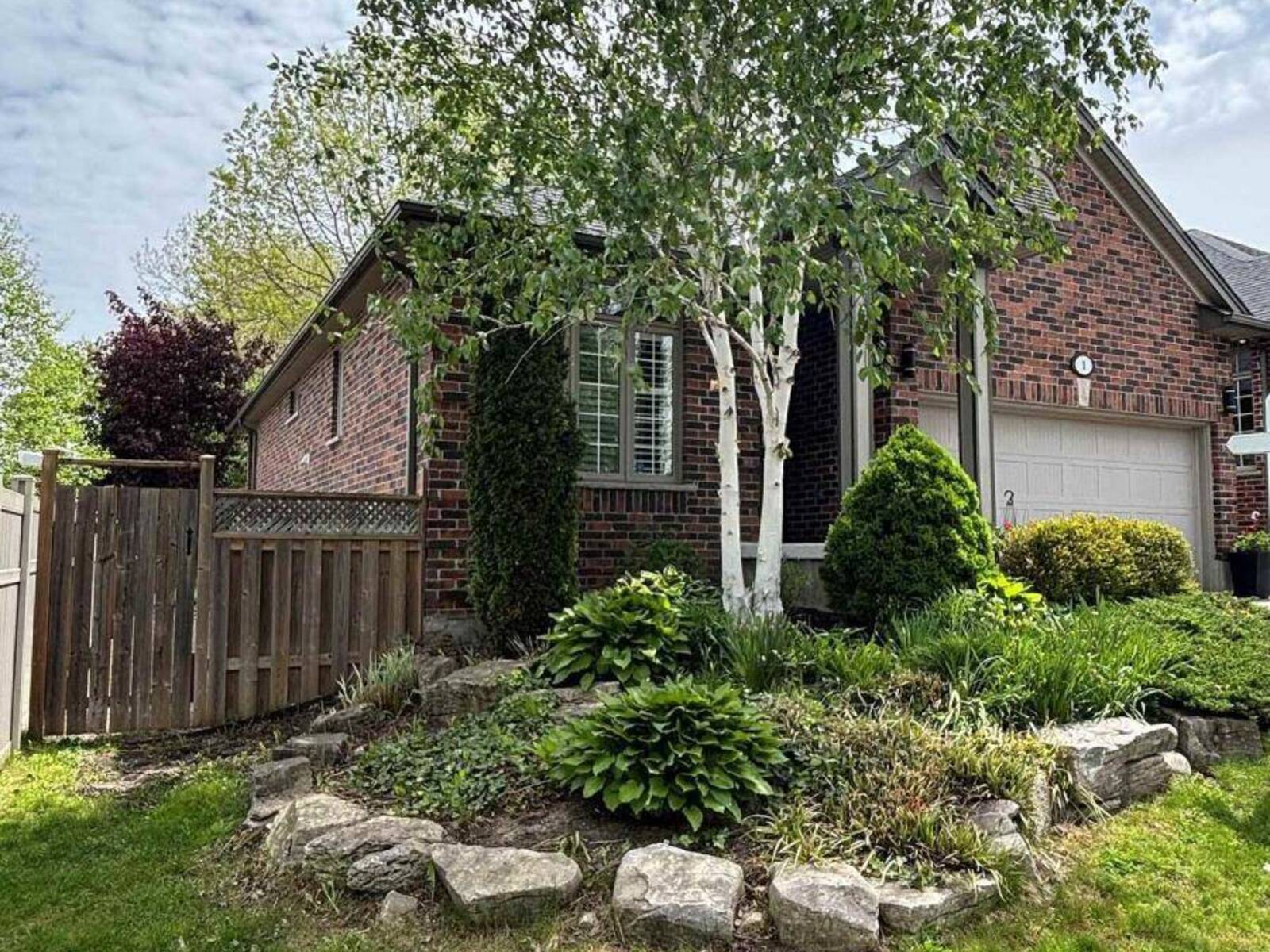 1 - 1617 SHORE ROAD, London, Ontario N6K 5C3