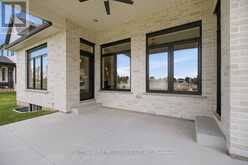 876 EAGLETRACE DRIVE | London Ontario | Slide Image Fifty