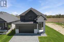 58 BRISCOE CRESCENT | Strathroy-Caradoc Ontario | Slide Image Two