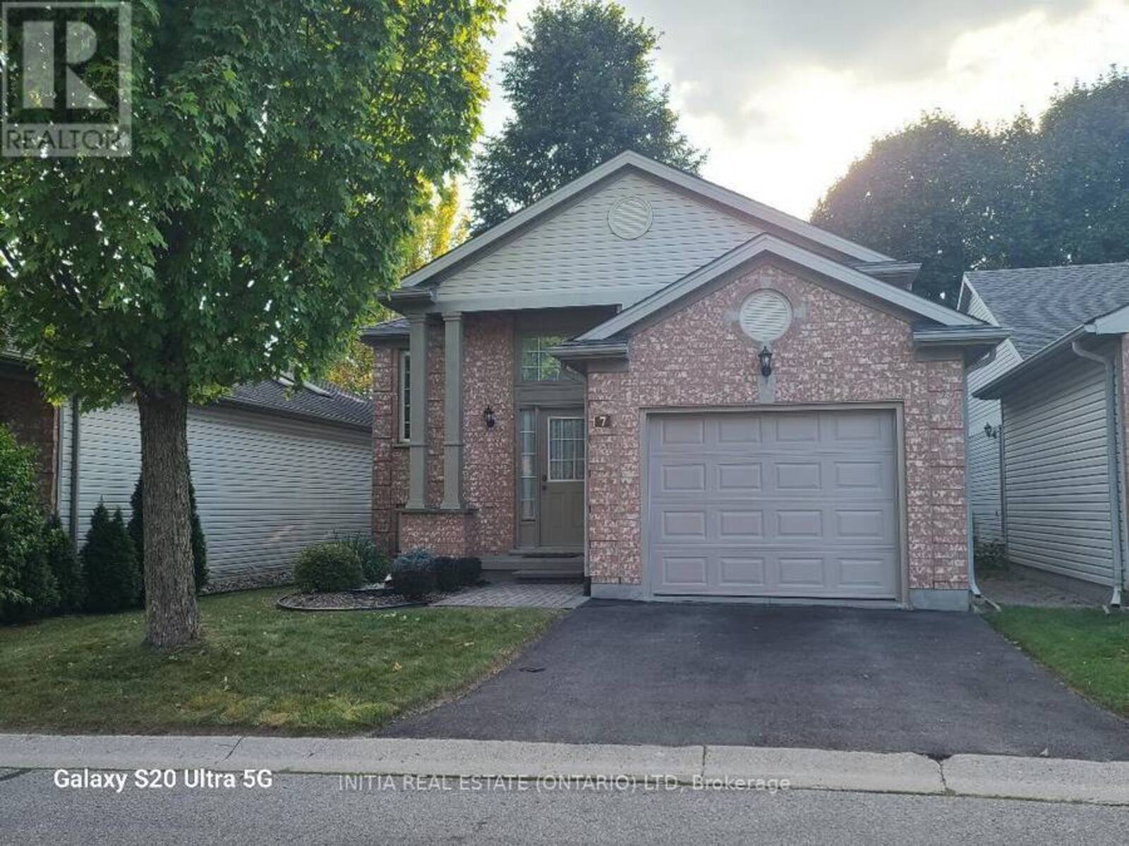 7 - 145 NORTH CENTRE ROAD, London, Ontario N5X 4C7
