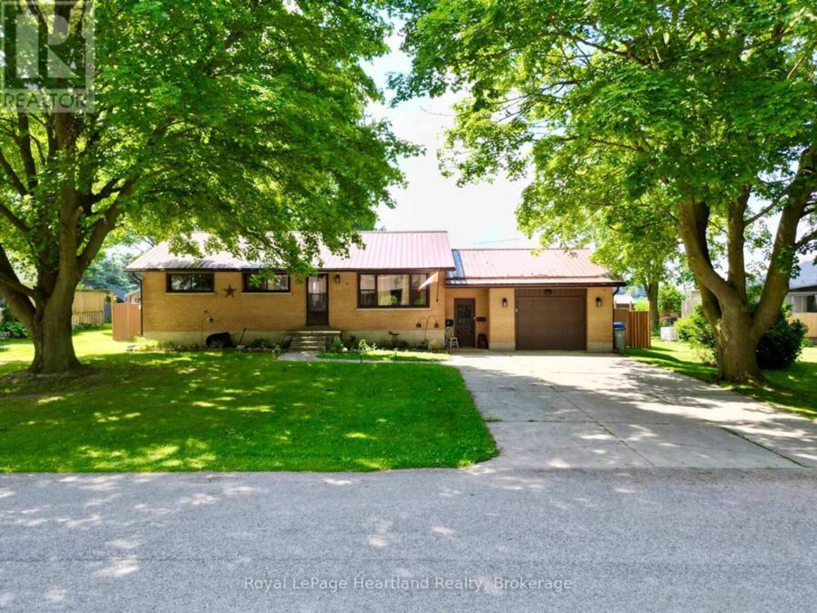 23 YORK CRESCENT, Bluewater, Ontario N0M 1X0
