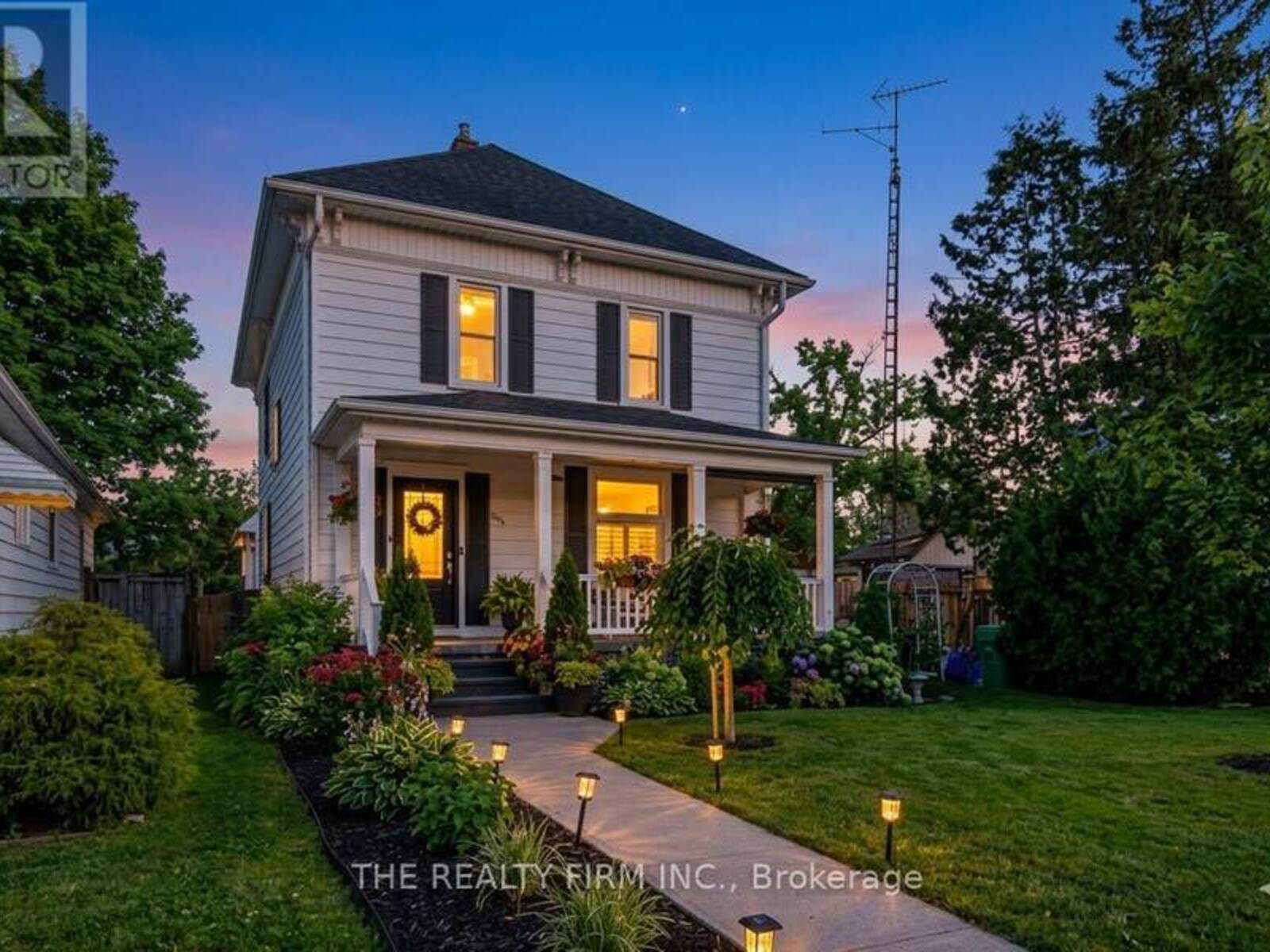 422 GREENFIELD STREET, Petrolia, Ontario N0N 1R0