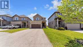 823 CEDARPARK WAY | London Ontario | Slide Image Three