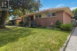 307 TWEEDSMUIR AVENUE | London Ontario | Slide Image Four