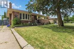307 TWEEDSMUIR AVENUE | London Ontario | Slide Image Seven