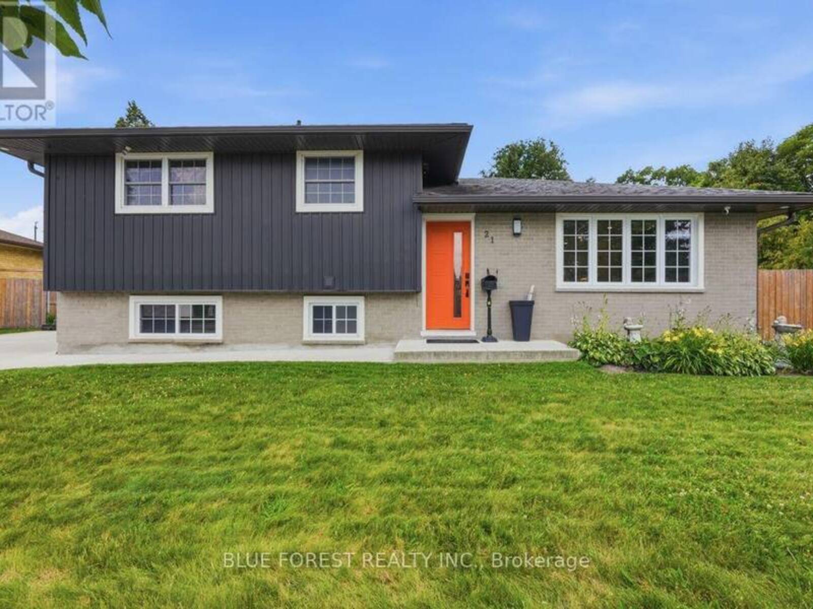 21 AGINCOURT PLACE, London, Ontario N5Z 4E8