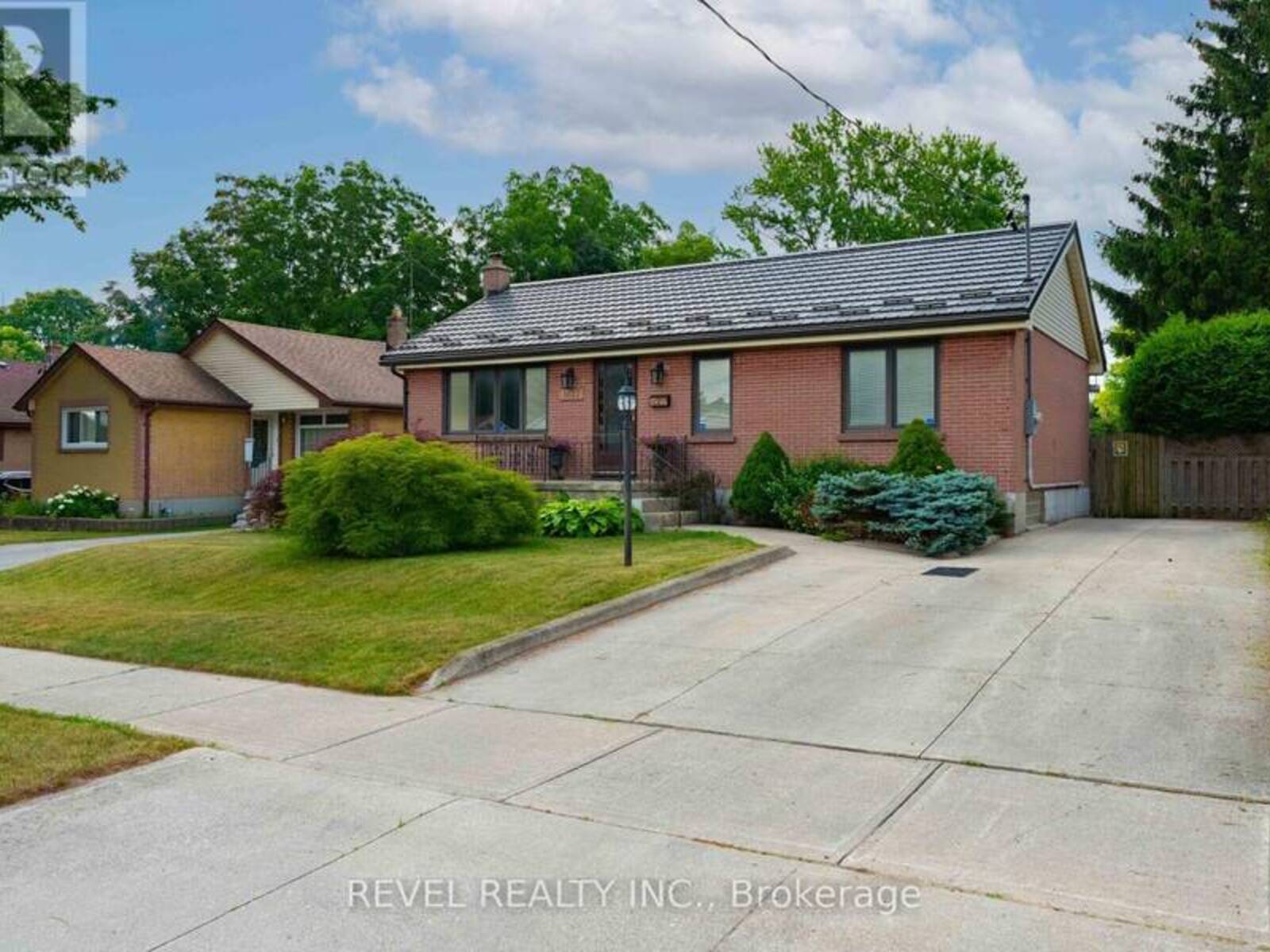 1627 MARDELL STREET, London, Ontario N5V 1X3