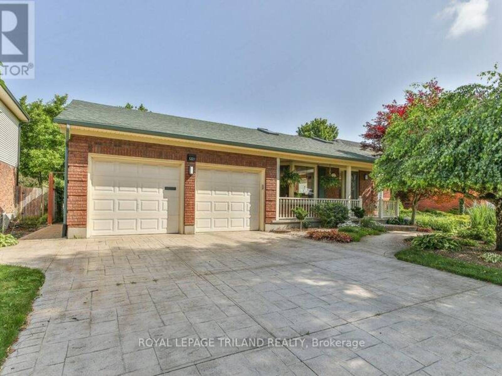 1221 GLENORA DRIVE, London, Ontario N5X 2P6