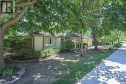 98 SHAVIAN BOULEVARD | London Ontario | Slide Image Three