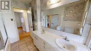 485 CHIDDINGTON AVENUE | London Ontario | Slide Image Fifteen