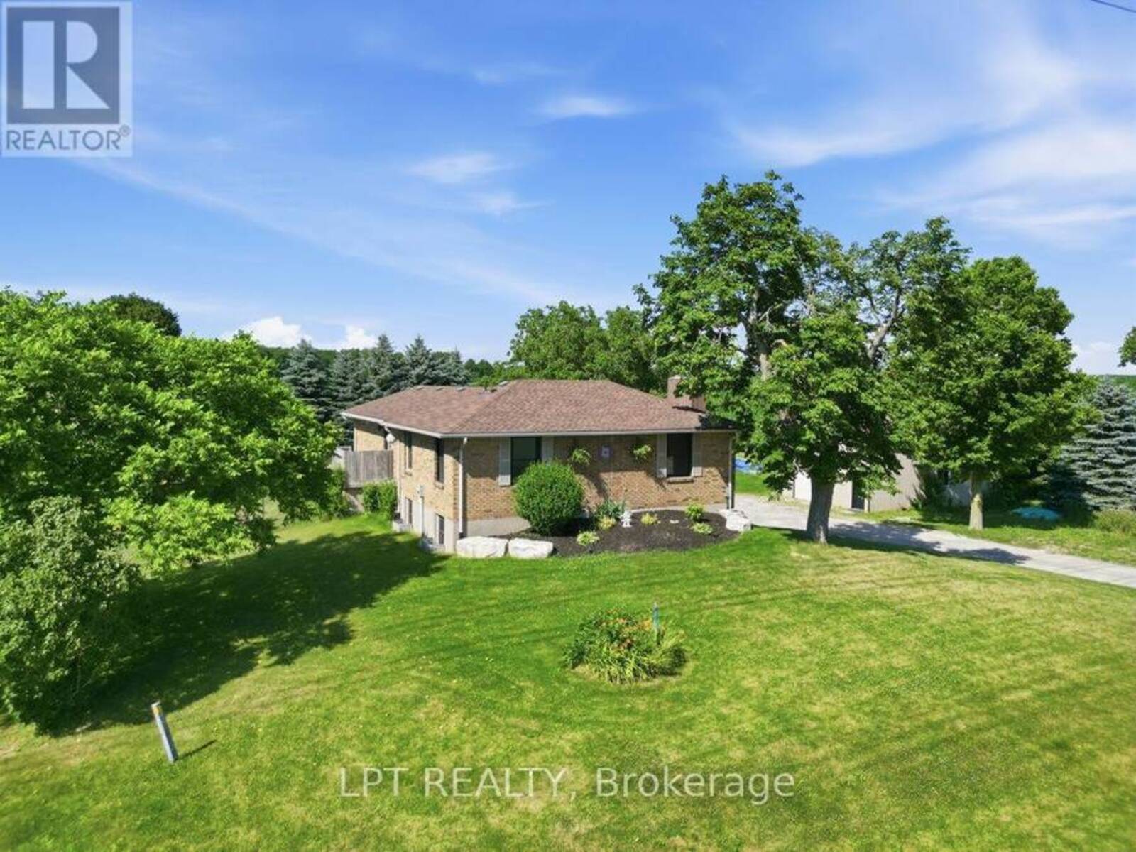 808 ELGINFIELD ROAD, Parkhill, Ontario N0M 2K0