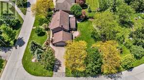 26 NORTHCREST DRIVE | London Ontario | Slide Image Thirty-seven