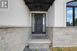 7 ASPEN CIRCLE | Thorndale Ontario | Slide Image Two