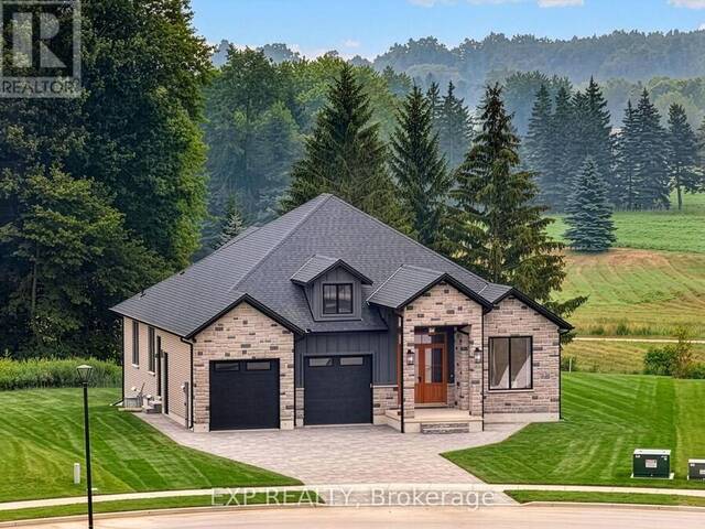 29 DEARING DRIVE Grand Bend Ontario, N0M 1T0 - 4 Bedrooms Home For Sale