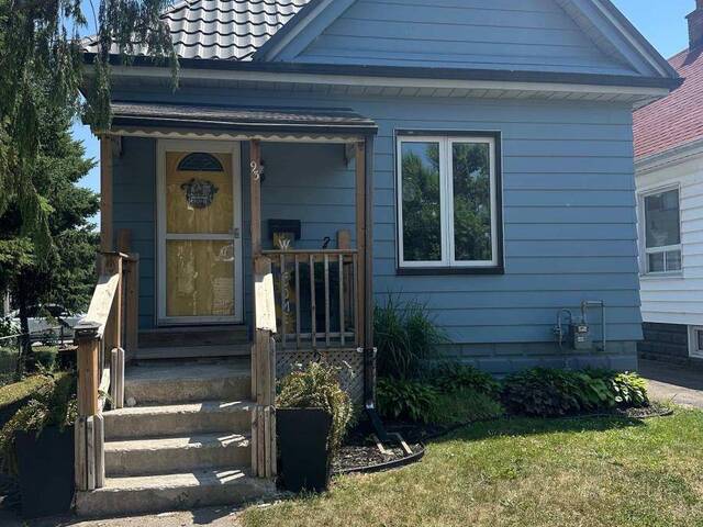 93 HOMAN STREET London Ontario, N5Z 1A9 - 2 Bedrooms Home For Sale