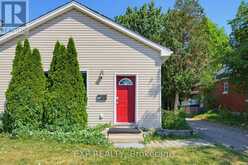 121 MOUNT PLEASANT AVENUE | London Ontario | Slide Image Three