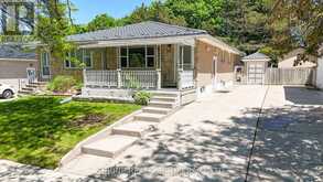 743 SEVILLA PARK PLACE | London Ontario | Slide Image Two