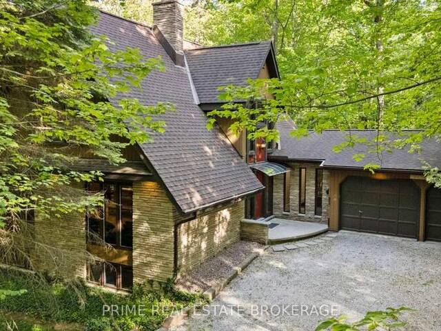 10392 GRAND OAKS DRIVE Grand Bend Ontario, N0M 1T0 - 4 Bedrooms Home For Sale