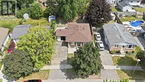 54 NICHOLAS CRESCENT | London Ontario | Slide Image Three
