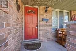 34 GERALD CRESCENT | London Ontario | Slide Image Three