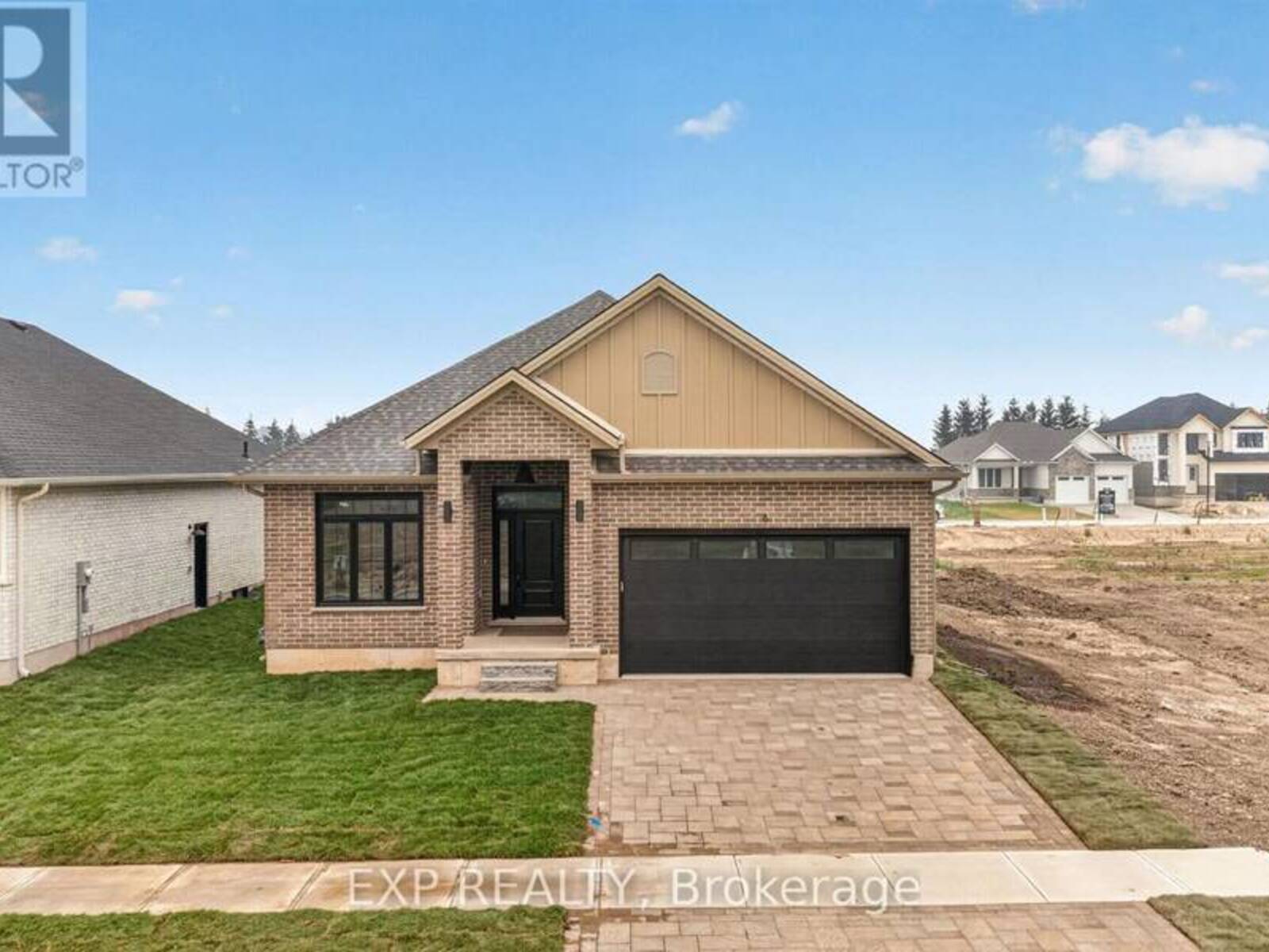 6 SULLIVAN STREET, Grand Bend, Ontario N0M 1T0
