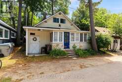 30 WOODWARD AVENUE | Grand Bend Ontario | Slide Image One