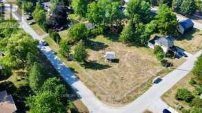 4 PARK CRESCENT | Ilderton Ontario | Slide Image Eight