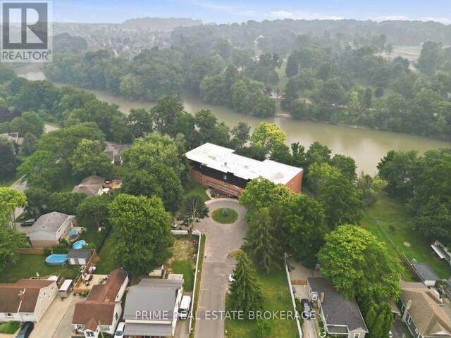 3 - 125 ELM STREET St. Thomas Ontario, N5R 1H9 - 2 Bedrooms Waterfront Condo For Sale
