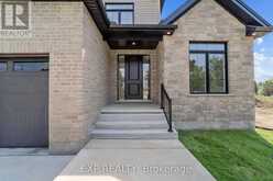 253 JOHN STREET | Warwick Ontario | Slide Image Two