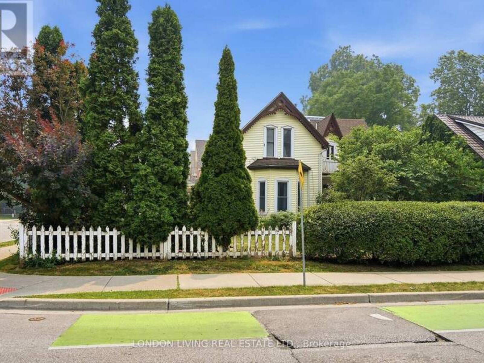 5 EDWARD STREET, London, Ontario N6C 3G9