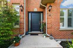 16 FITZWILLIAM BOULEVARD | London Ontario | Slide Image Three