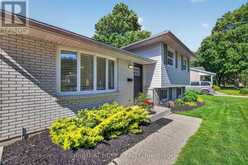 670 GLENGYLE CRESCENT | London Ontario | Slide Image Four