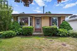 27 VILLENEUVE CRESCENT | London Ontario | Slide Image Two