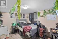 434 SECOND STREET | London Ontario | Slide Image Seventeen