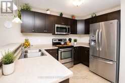884 REEVES AVENUE | London Ontario | Slide Image Twelve