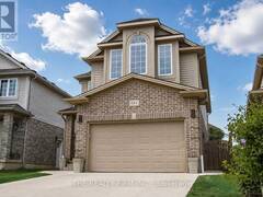 884 REEVES AVENUE London Ontario, N6G 0G9