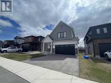 1395 TWILITE BOULEVARD | London Ontario | Slide Image Three