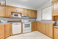 328 - 511 GAINSBOROUGH ROAD | London Ontario | Slide Image Fifteen
