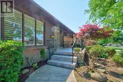 238 STARLIGHT AVENUE | London Ontario | Slide Image Three