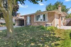 4 ARCHER CRESCENT | London Ontario | Slide Image Two